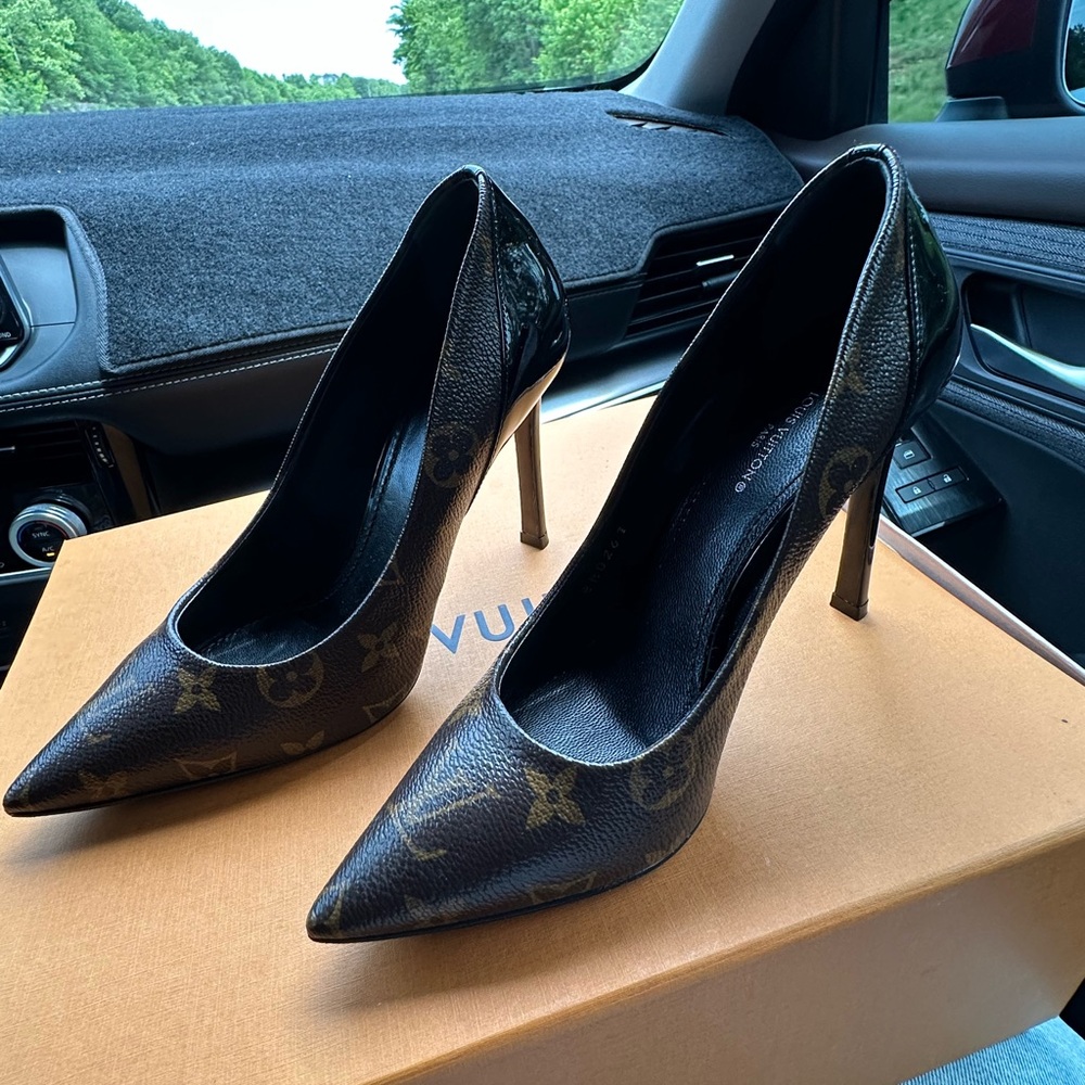 Louis Vuitton Black and Brown Stiletto Heels